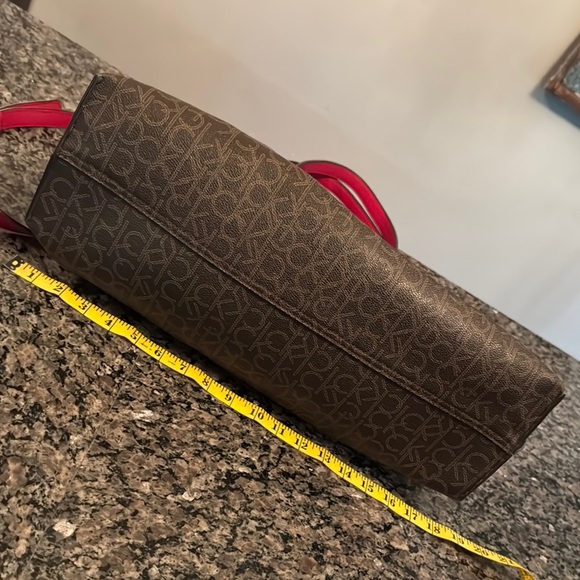 Calvin Klein Brown and Red Shoulder Bag with Gold Accents - Picture 10 of 16